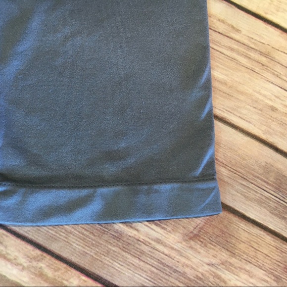 2 for 25 💕 Plus Size Seamless Capri Leggings - Picture 3 of 5